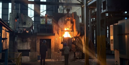 Perché alcune leghe resistono a 1000 °C? La scienza della stabilità termica nelle parti soggette ad usura